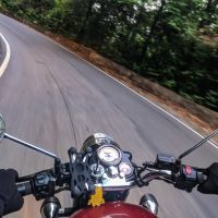 Perfectionnez-vous avec notre simulateur code route moto